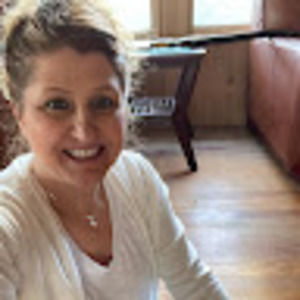 Meet your Posher, Debbie